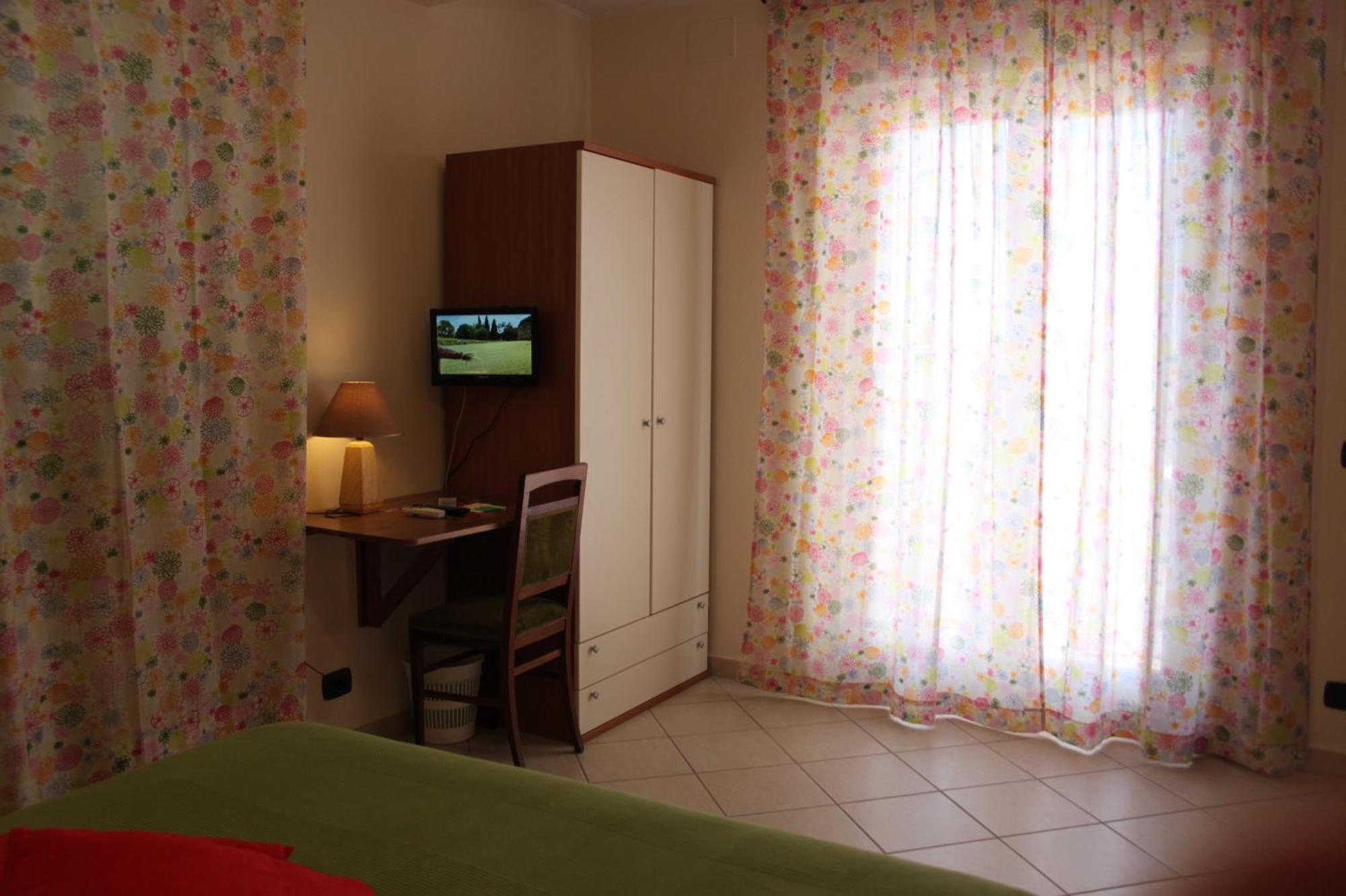 Il Pioppo Bed & Breakfast Veroli ห้อง รูปภาพ
